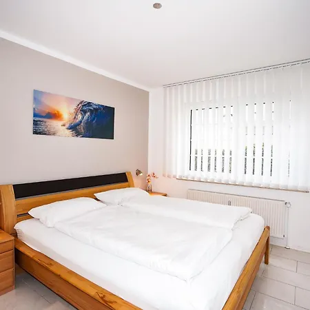 Amina 3, Strandnah Apartament