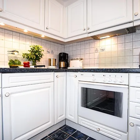 Apartament Amina 3, Strandnah